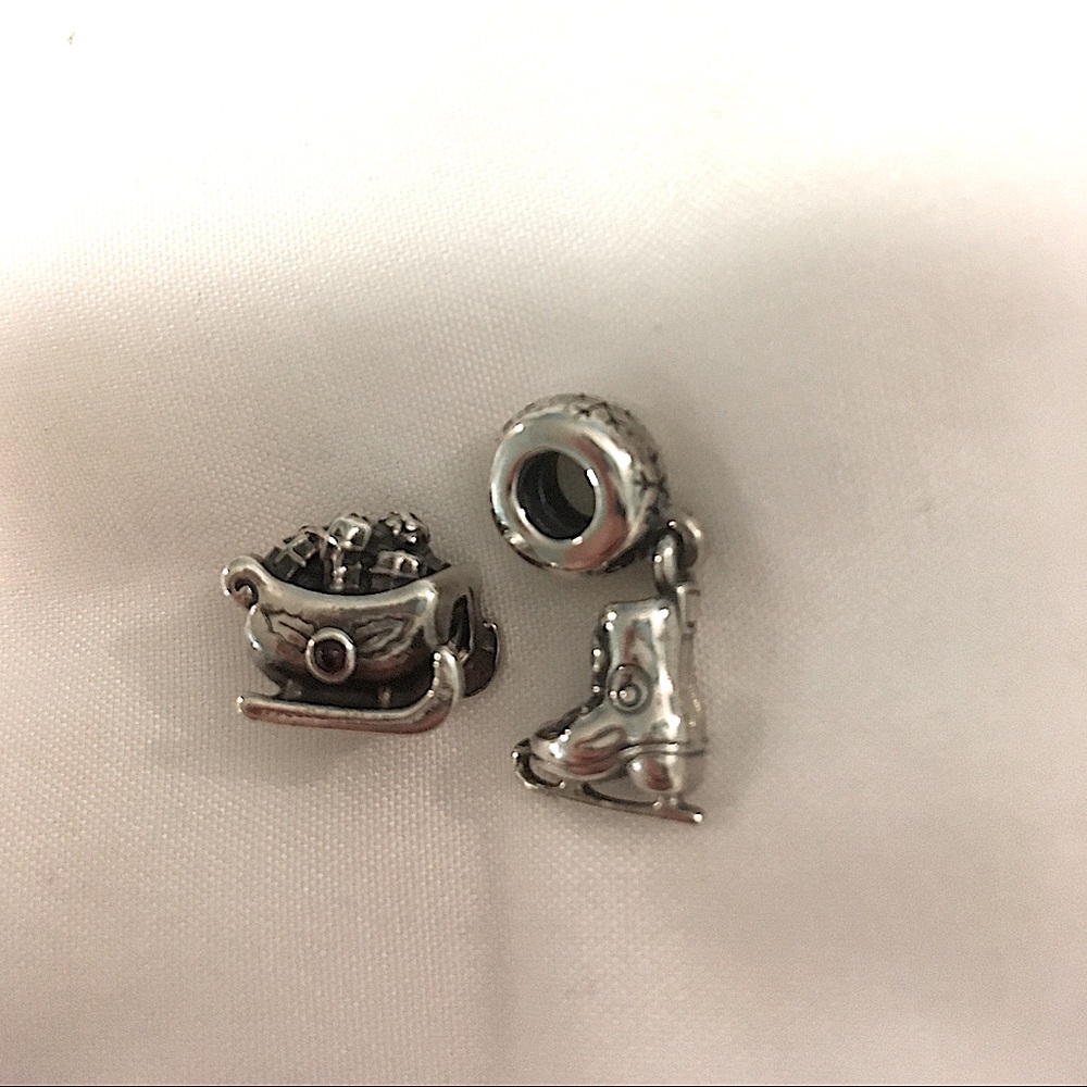 Pandora charms. Santa sleigh; Iceskate